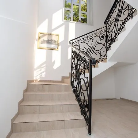 Angeli Apartment *
